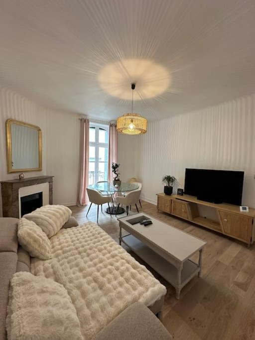 T3 Centre Ville, Balneo Et Parking Prive Apartment Aurillac